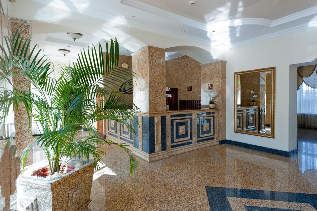 Hotel Sibir Barnaul Bagian luar foto